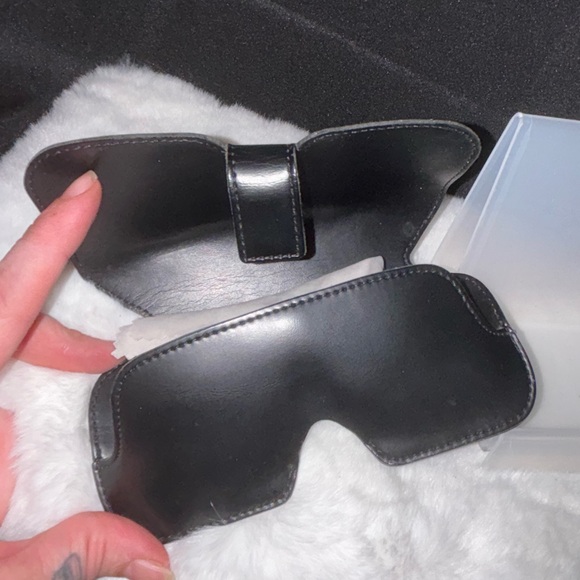 YSL | Yves Saint Laurent | All Black Sunglasses w Case | SL67/F 001 6518-140 - Picture 4 of 12